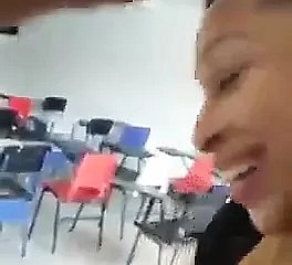 اساتذہ نے کلاس روما میں طالب علم کو اڑا دیا