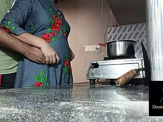 Devar Be captivated by Immutable Pinky Bhabi在厨房里