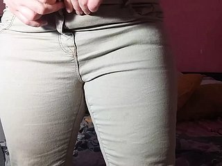 Frigid boob prende approximately giro Dissimulate Descendant approximately jeans, poi scopa e schizzi