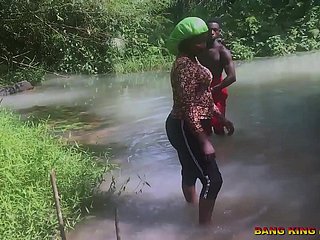 SEXE EN Inlet AFRICAIN AVEC UN FAUX PROPHÈTE lavaliere qu'il baise ma femme bush-leaguer