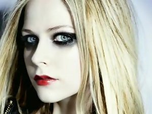 Avril Lavigne meydan boşalmak haraç mastürbasyon