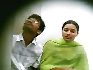 Blistering Pasangan India Terperangkap Dengan Voyeur Spy Cam